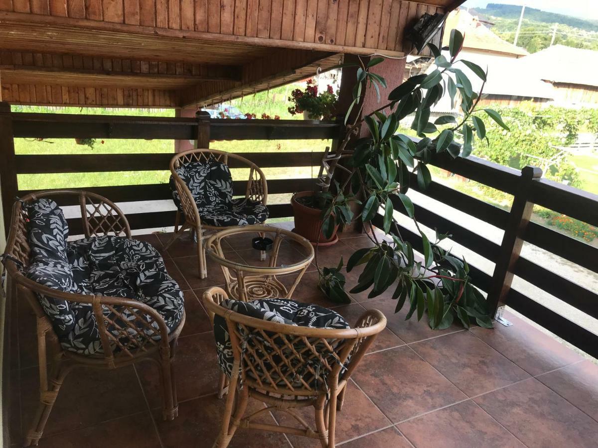 Casa De Vacanta Madalina Novaci-Străini Εξωτερικό φωτογραφία